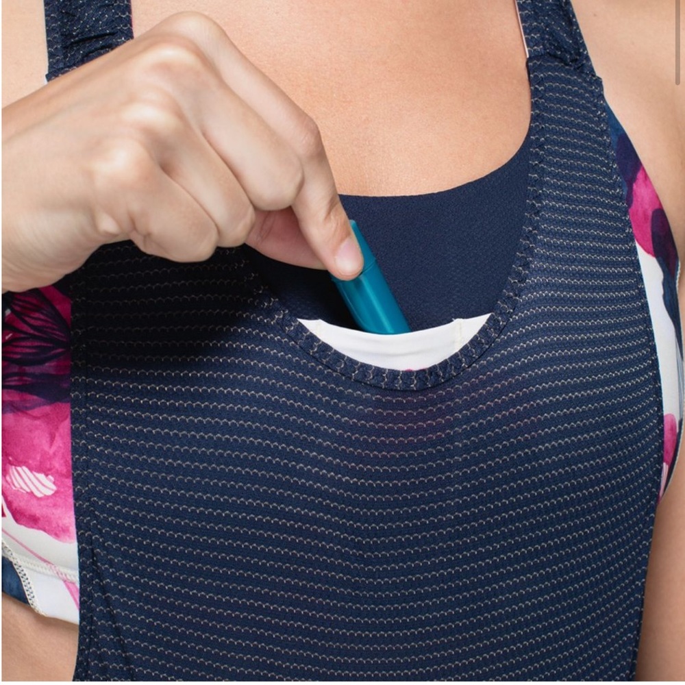 ๐ Lululemon Stash It Tank! - Picture 5 of 16